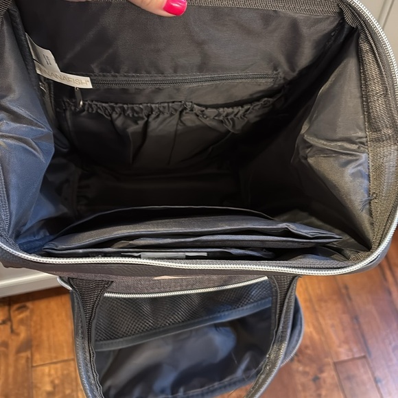 Bananafish Diaper Bag Rylie Backpack grey NWOT Stroller Attachment Insulated - Picture 6 of 7